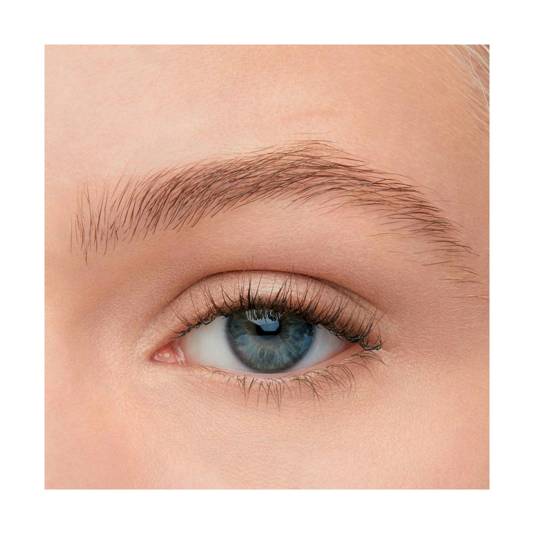 Lápiz de Cejas Satin Duo