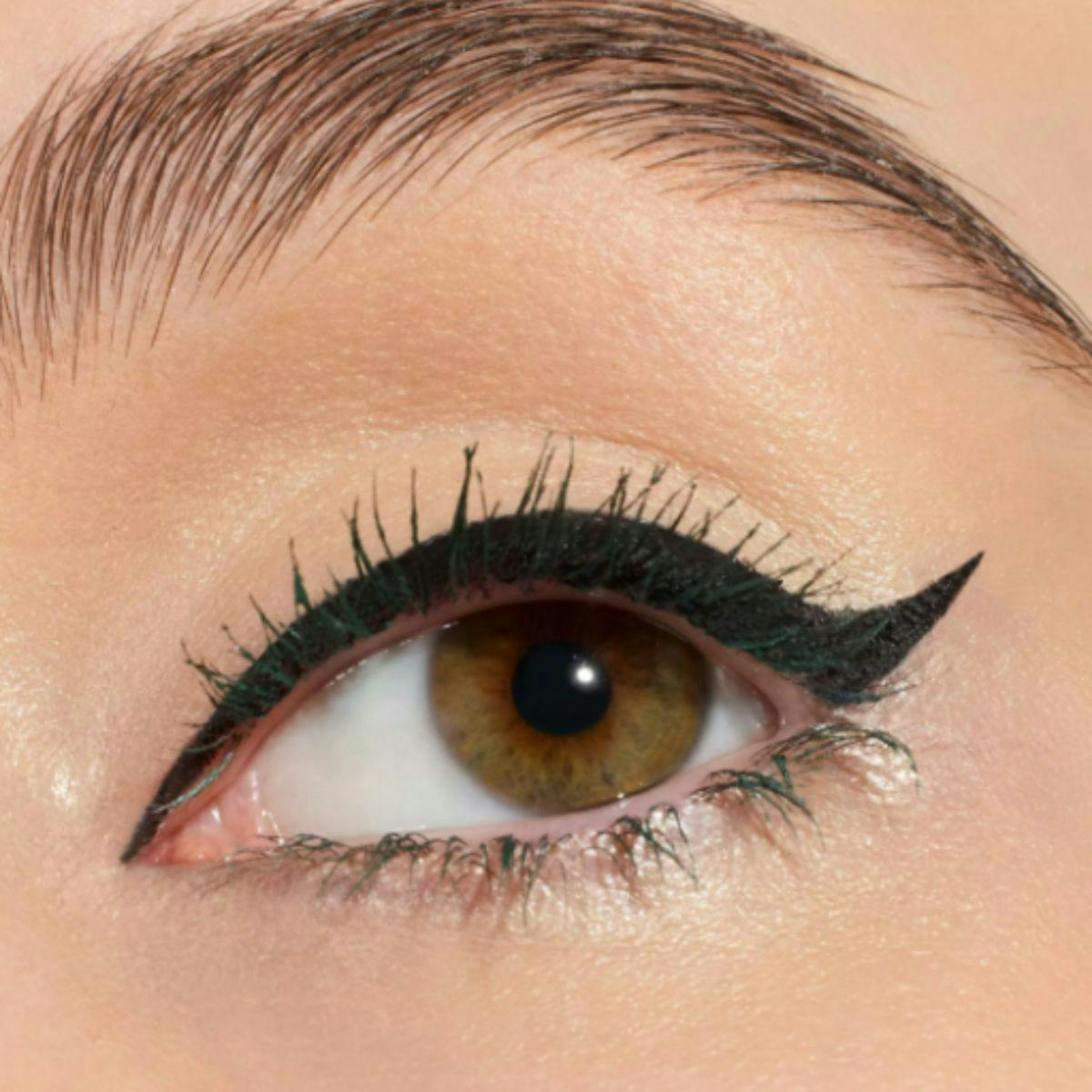 Eyeliner Y Sello Quick Wing Essence